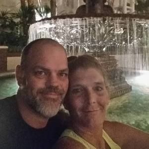 Meet your Posher, Lorie